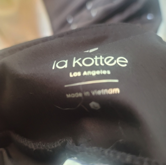 La Kottee pleated skirt w/ shorts - Picture 5 of 6